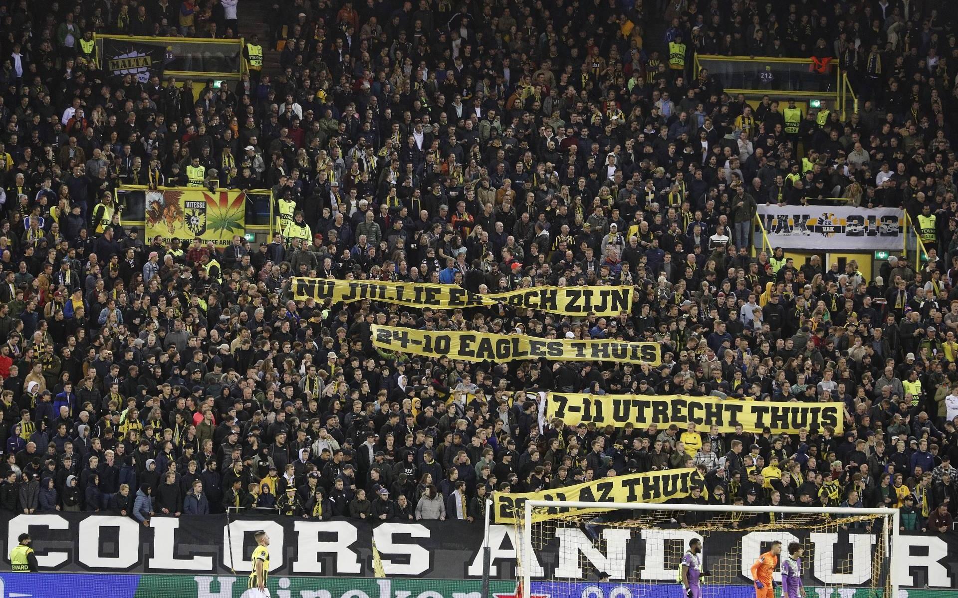 Vitesse haakt in op sneertje van fanatieke fans - Leeuwarder Courant