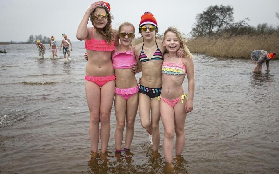 Nieuwjaarsduik Rottevalle in trek bij kinderen