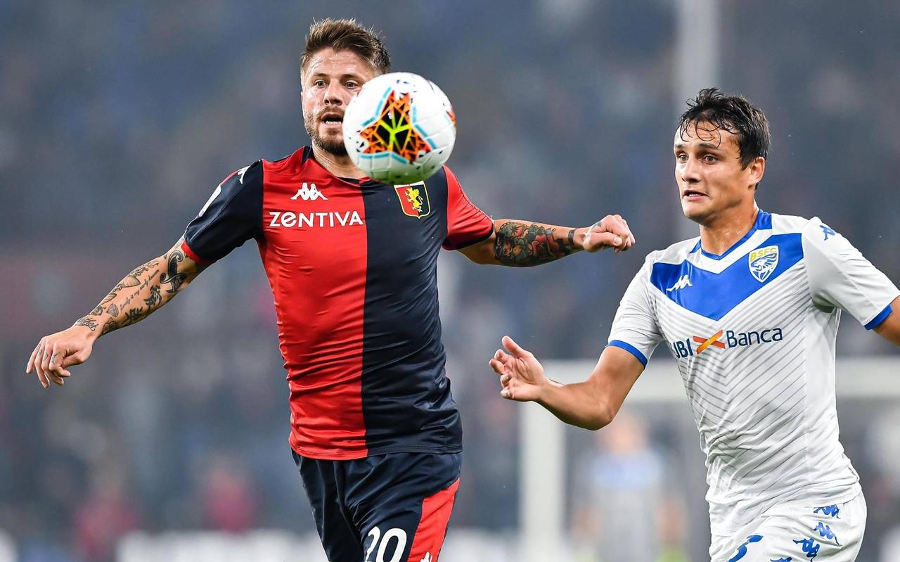 Lasse Schöne in het shirt van Genoa. Lasse Schöne in het shirt van Genoa.