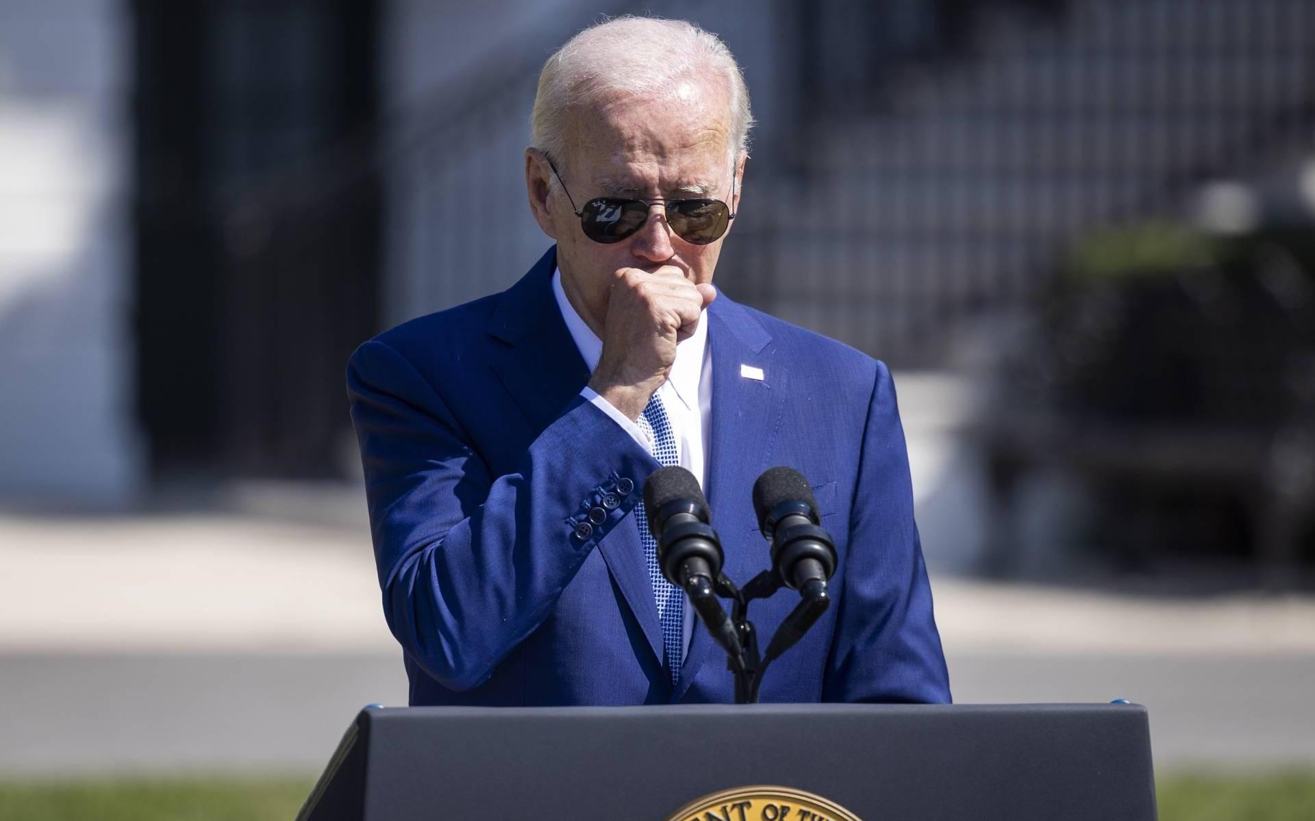 Biden heeft na corona last van hardnekkige hoest - Leeuwarder Courant
