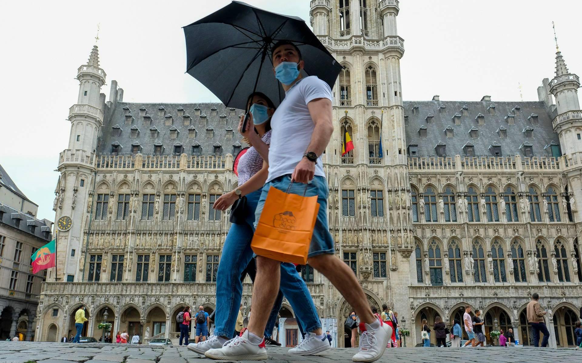 Uitverkoop België begint, zonder massa Nederlanders in Antwerpen