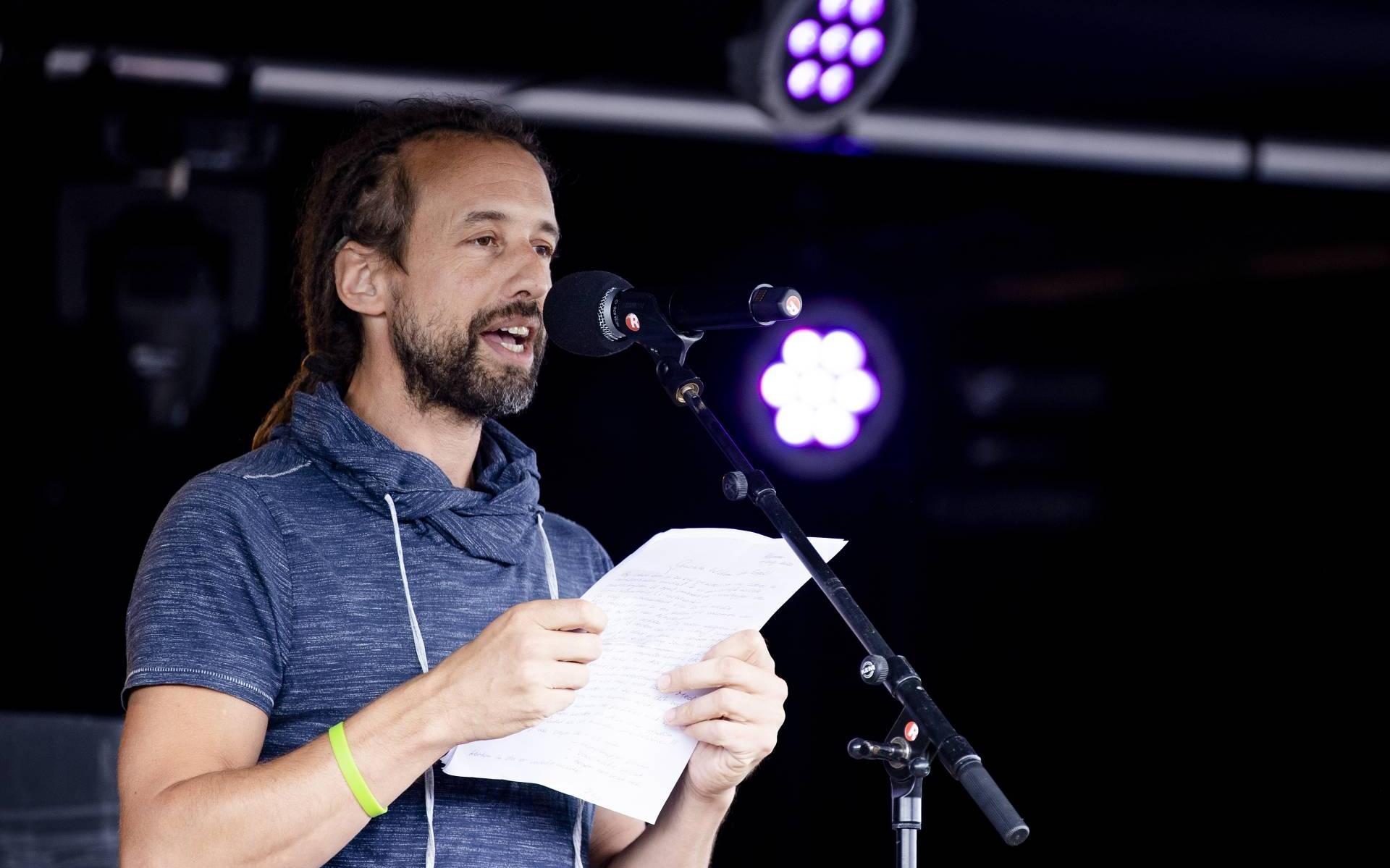 Muziek tijdens protestactie Viruswaarheid niet toegestaan - Leeuwarder Courant