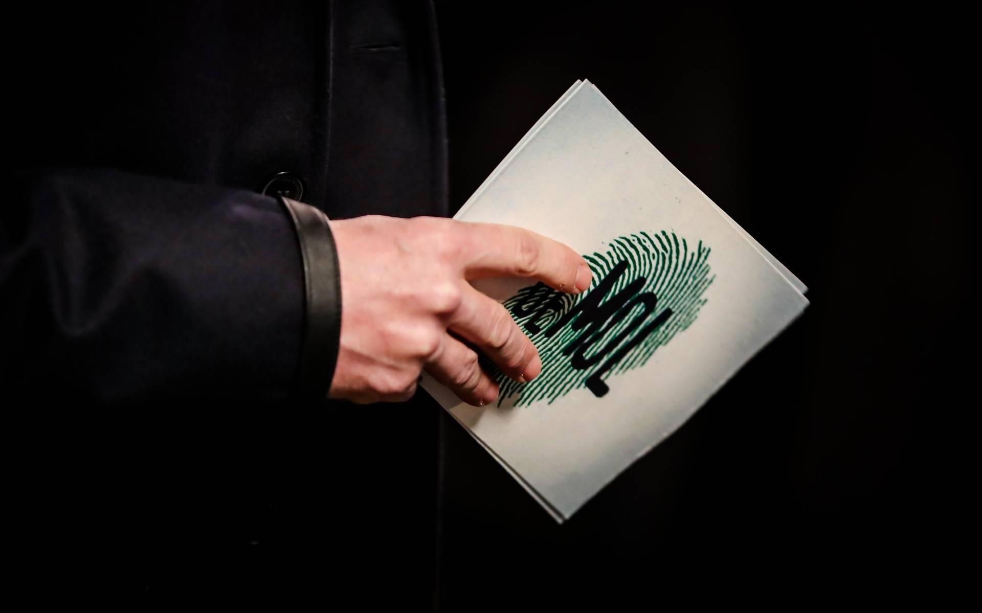AVROTROS knipt 'racistisch' fragment uit Wie is de mol?