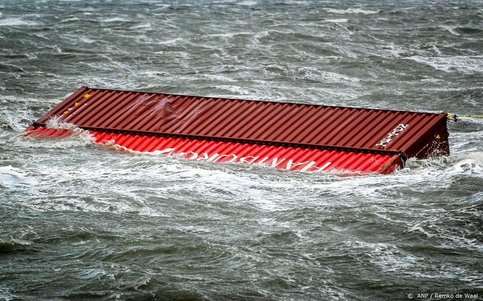 Milieuorganisaties halen bijna 90.000 kilo troep uit Waddenzee