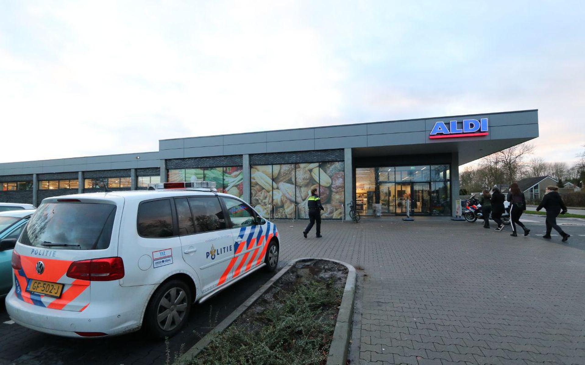 Overval op Aldi Drachten: verdachte raakt gewond aan hand - Leeuwarder Courant