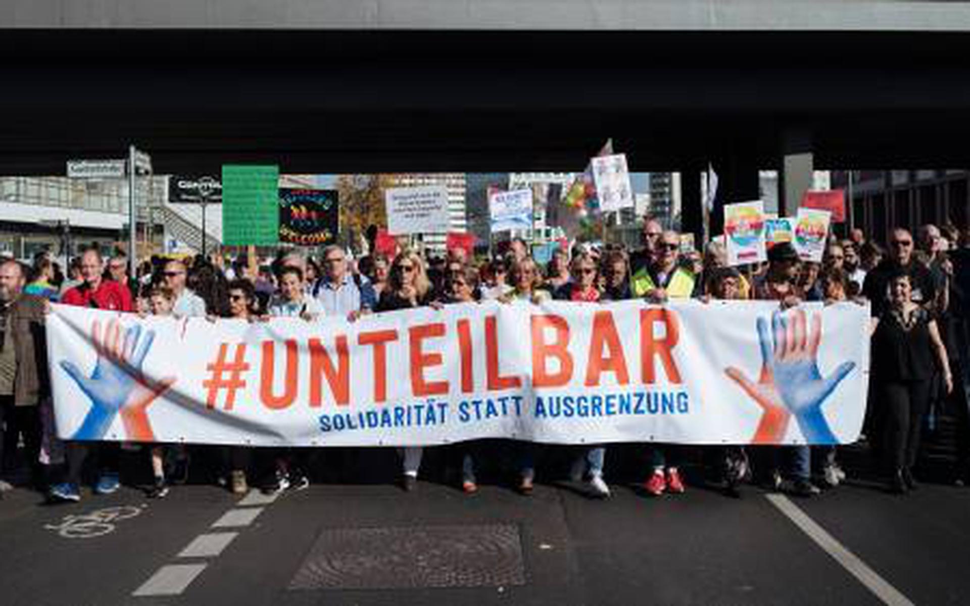 Massaal protest tegen racisme in Berlijn