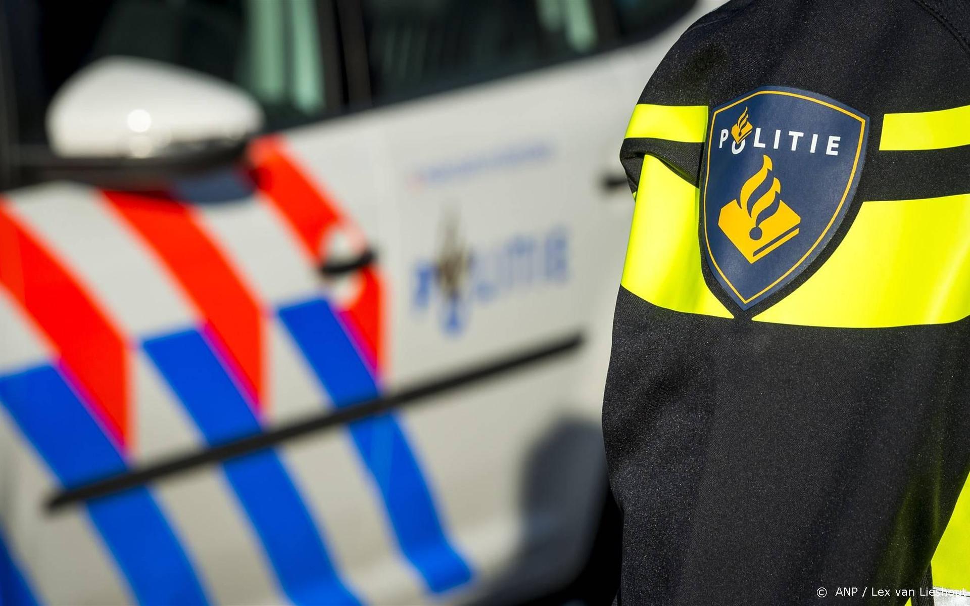 Een politieagent.