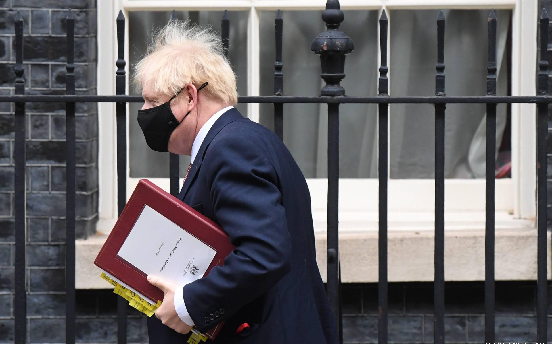 Britse minister: lockdowns voor controle virus vóór Nieuwjaar