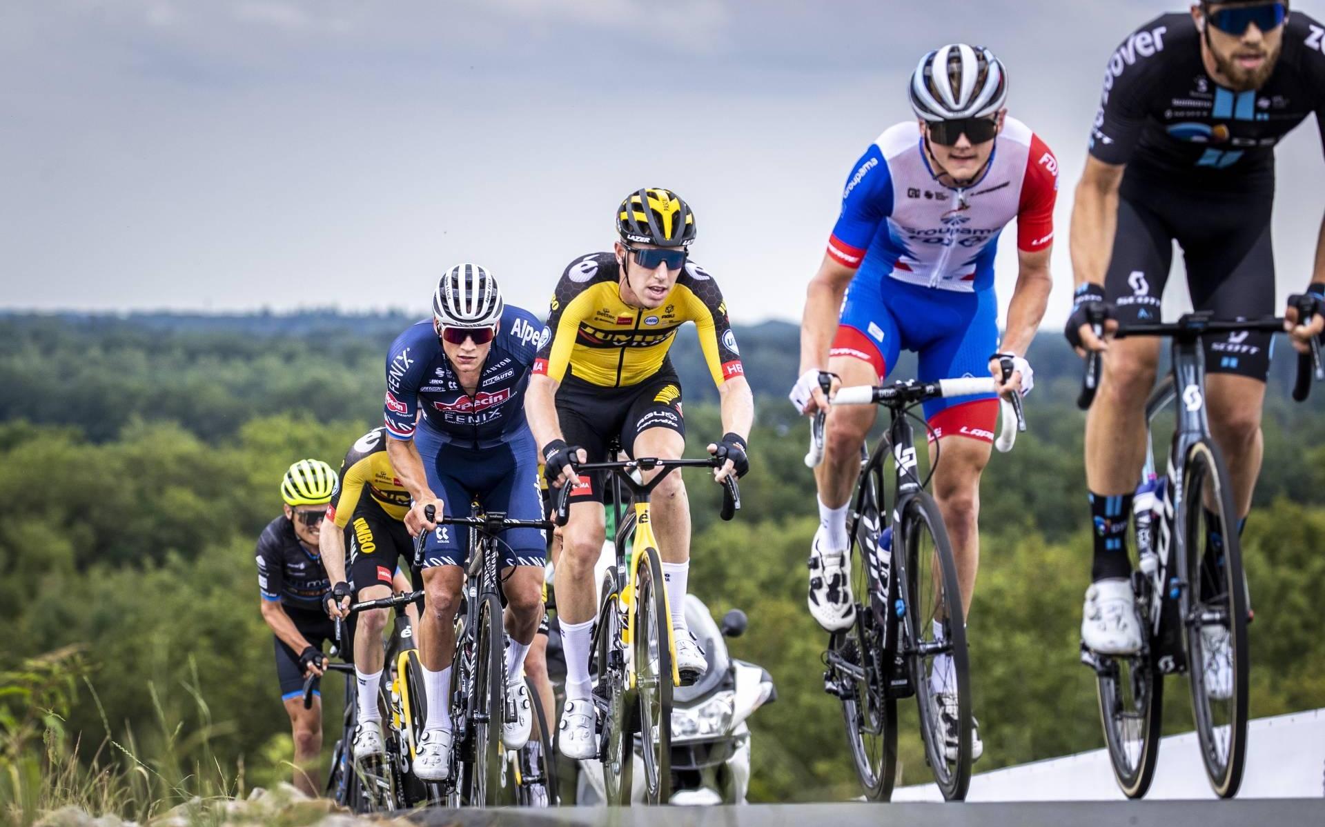 Van der Poel had niet de benen om peloton op NK wil op te leggen - Leeuwarder Courant