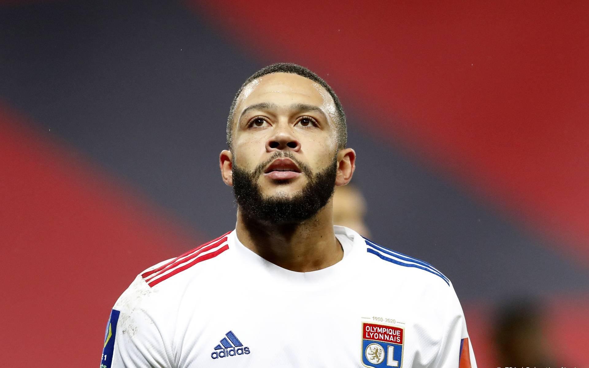 Depay leidt Lyon met treffer en assist naar zege in Brest