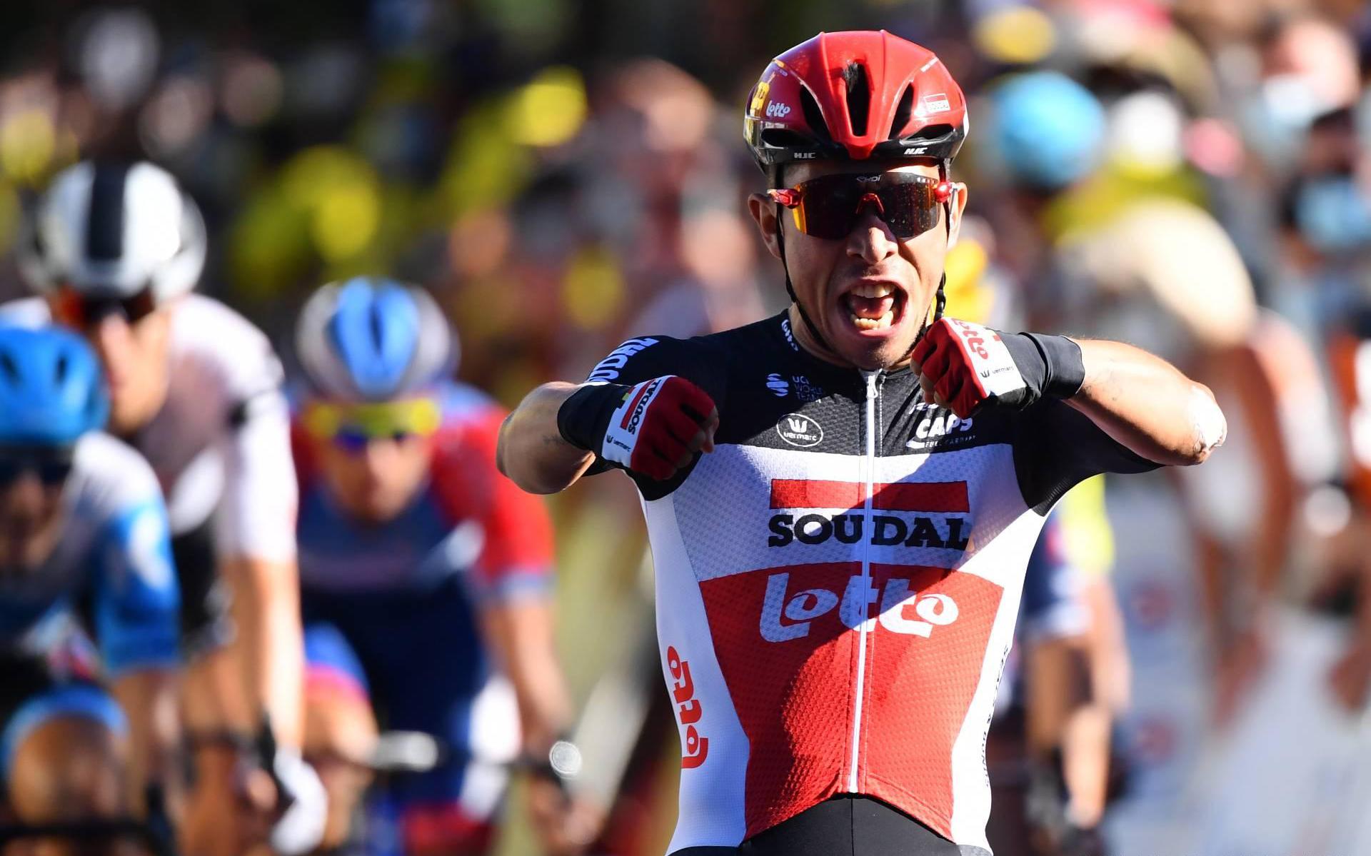 Wielrenner Ewan wint derde etappe Tour de France in massasprint