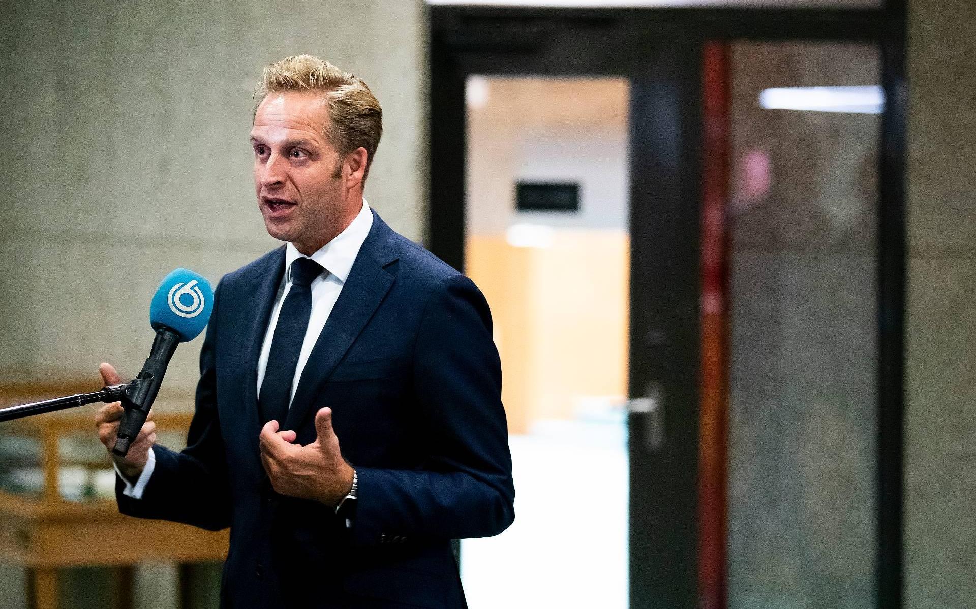 De Jonge komt met spoedwet voor app CoronaMelder