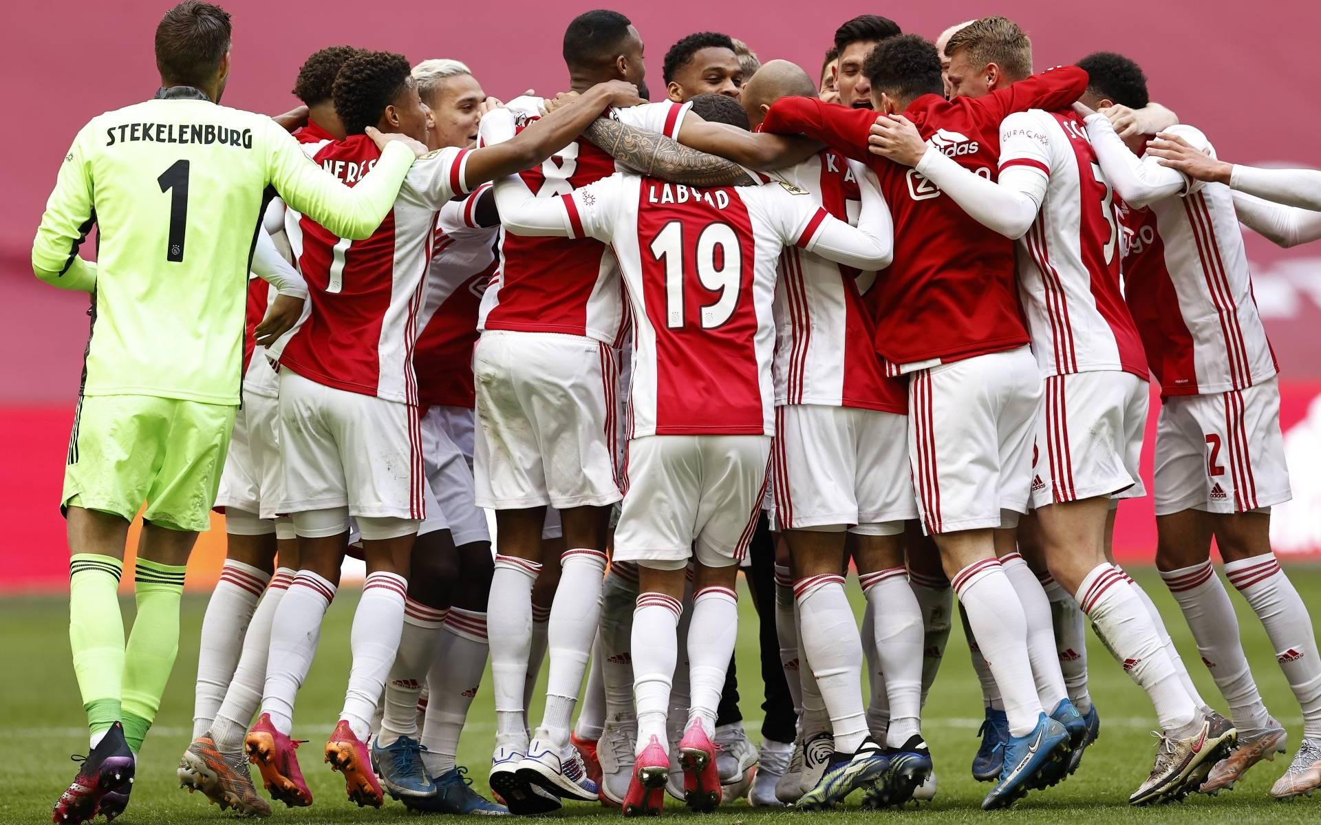 Ajax oefent tegen Quick '20 en Paderborn tijdens trainingskamp - Leeuwarder Courant