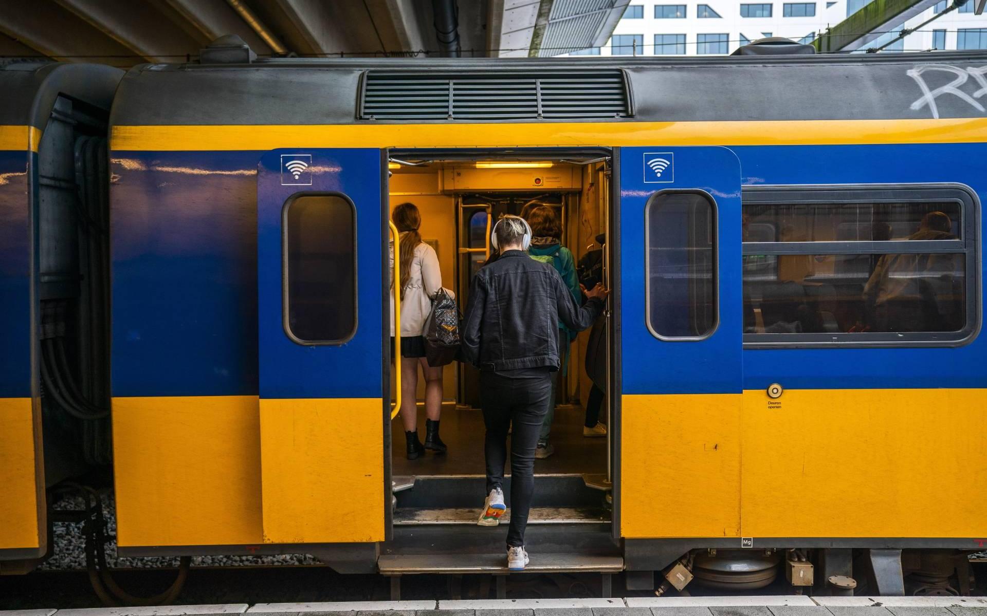 NS: Oekraïense vluchtelingen kunnen gratis met trein in Nederland