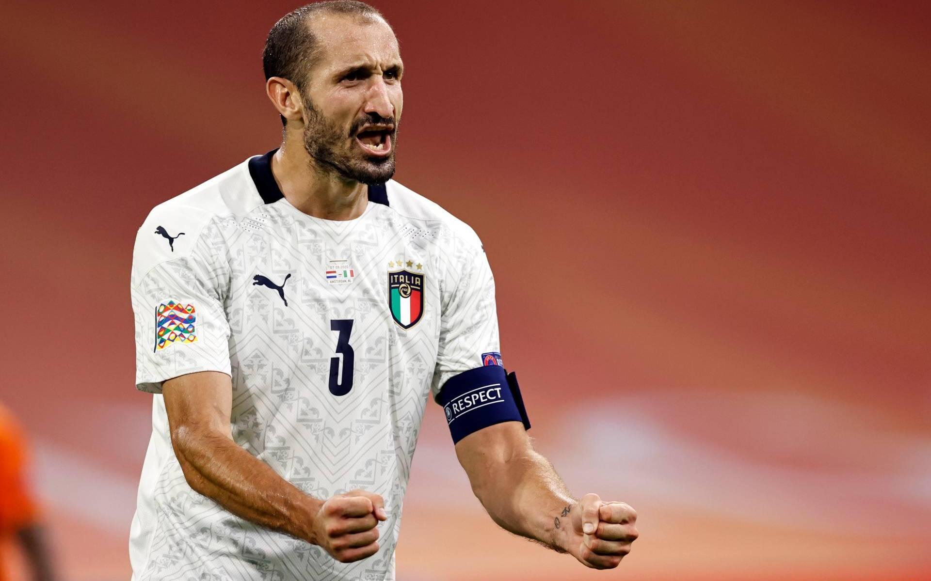 Italië wacht op geteste verdedigers Chiellini en Bonucci