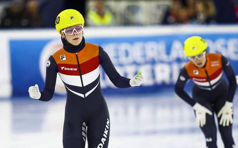 Velzeboer wint shorttrackgoud op 500 meter in Nederlands record