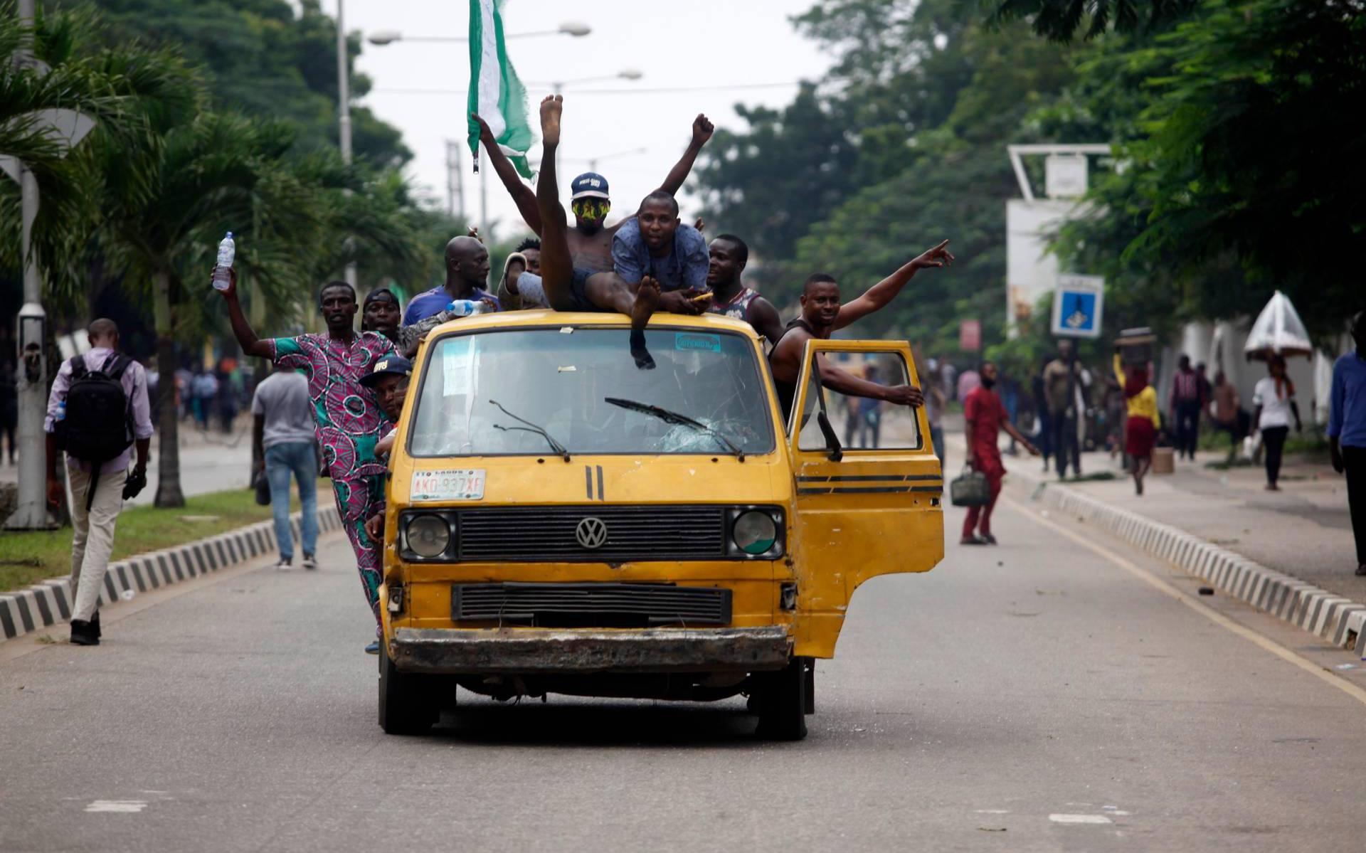 'Nigeriaanse soldaten schieten demonstranten dood in Lagos'