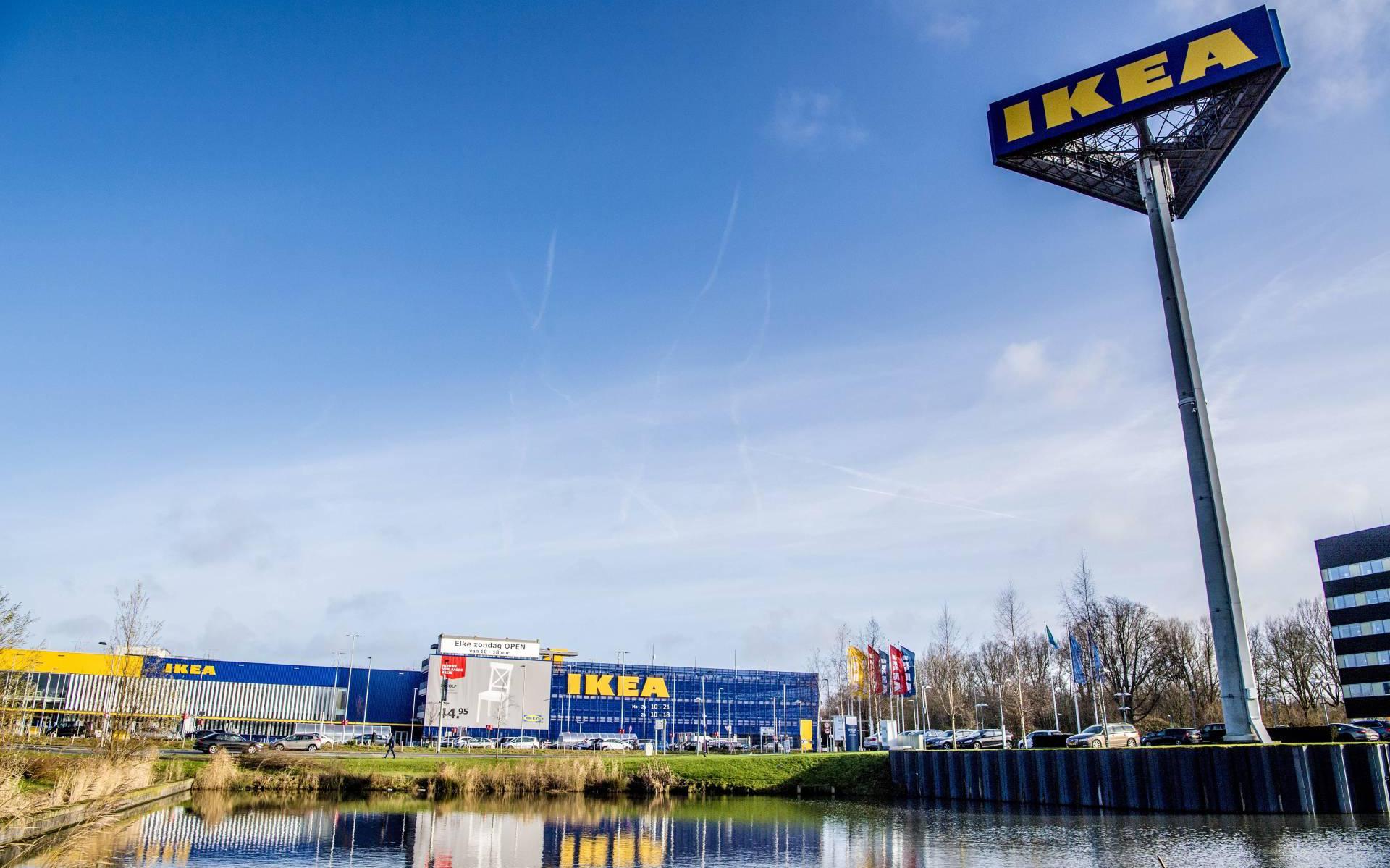 Waterig Kilometers Uitlijnen Voetbalsupporters slaags met elkaar bij Ikea Delft - Leeuwarder Courant