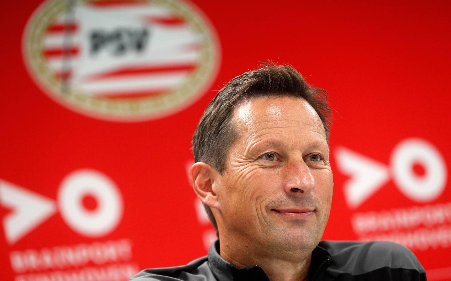PSV-coach Schmidt: kunstgras is in voordeel Heracles