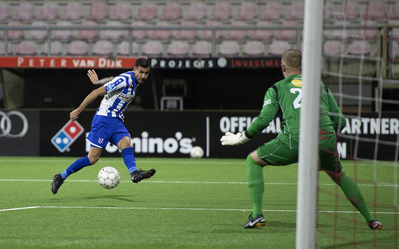 Rami Kaib tijdens zijn debuut in de gewonnen bekerwedstrijd tegen FC Emmen (1-2).