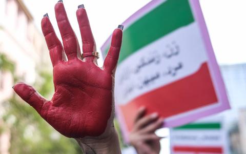 Iran klaagt meer dan duizend mensen in Teheran aan na protesten