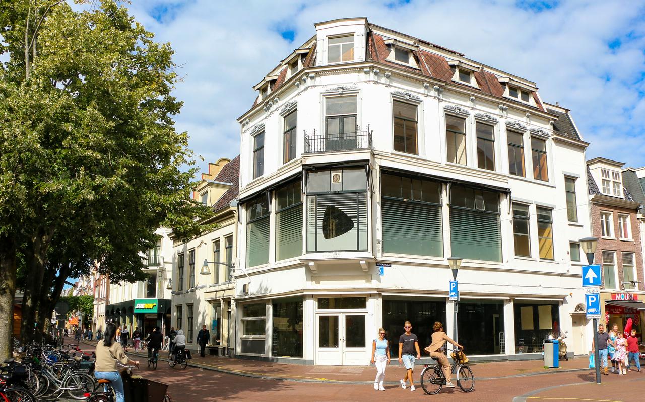 Het gestripte pand van Bakker Bart. Op de verdiepingen komen appartementen. FOTO LC/ARODI BUITENWERF Het gestripte pand van Bakker Bart. Op de verdiepingen komen appartementen. FOTO LC/ARODI BUITENWERF