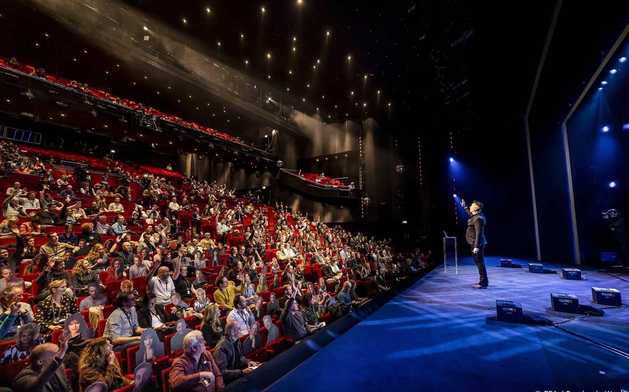 Geen coronabesmettingen tijdens theatervoorstelling Guido Weijers Geen coronabesmettingen tijdens theatervoorstelling Guido Weijers