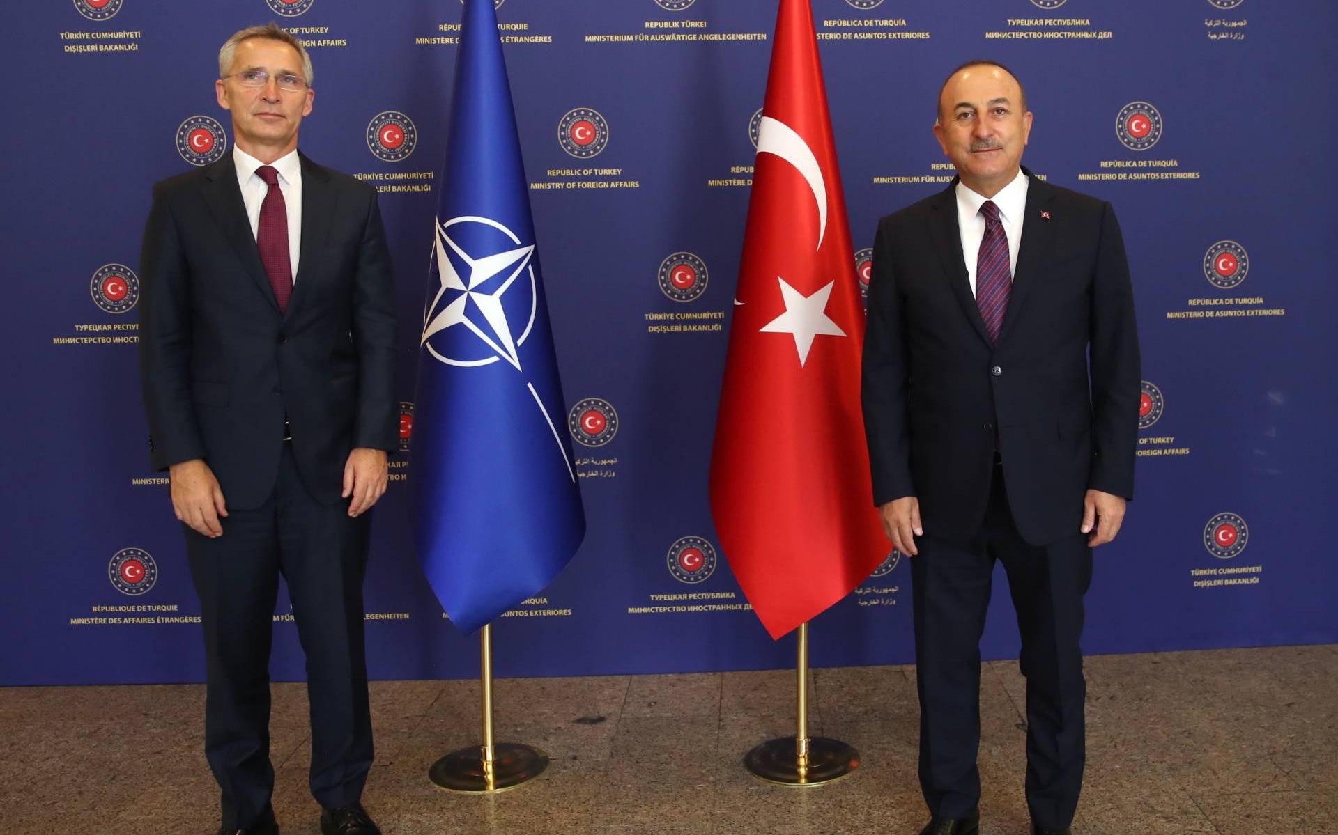 NAVO-topman: Turkije moet Azerbeidzjan tot kalmte manen