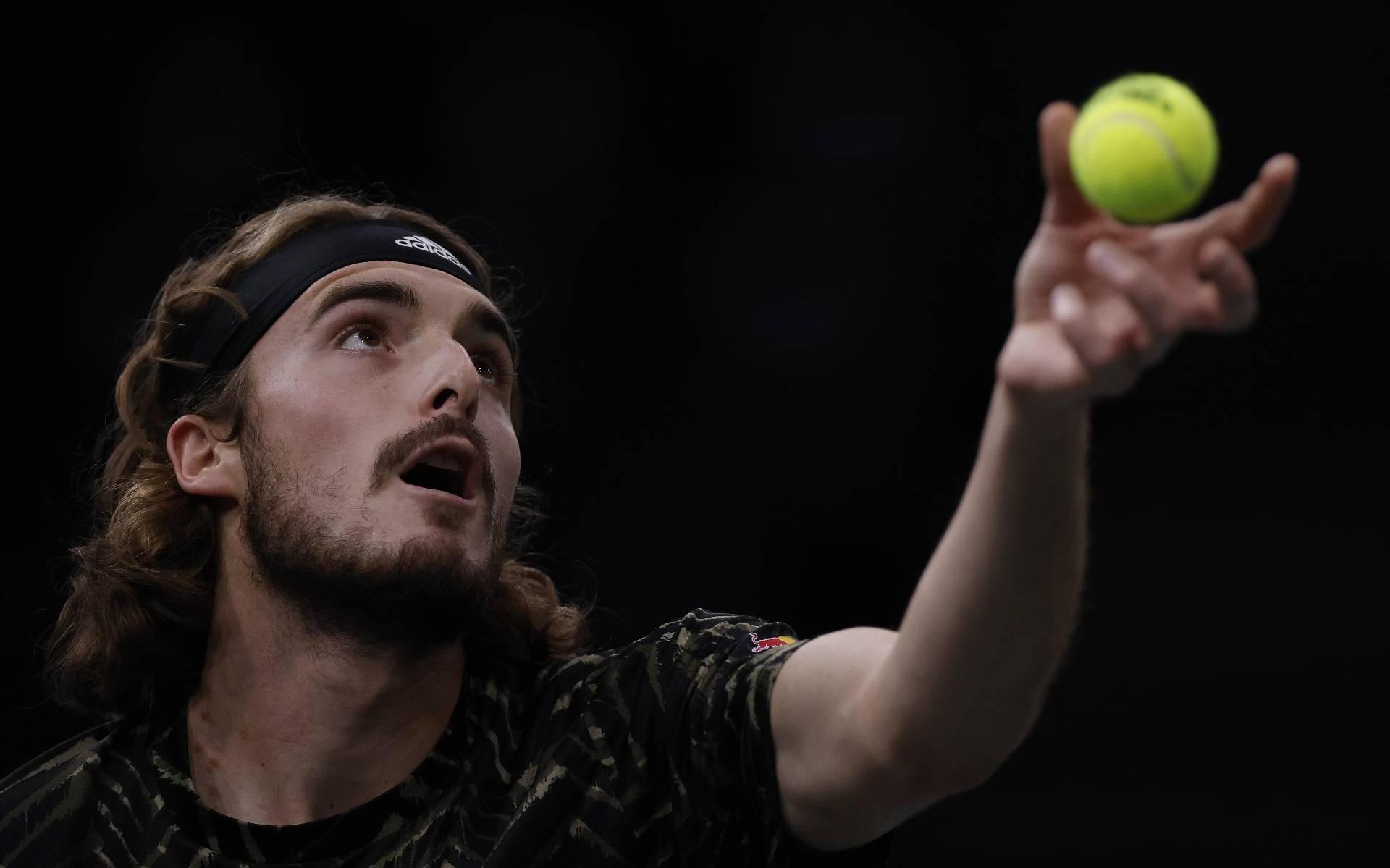 Tennisser Tsitsipas haakt af in Parijs door armblessure - Leeuwarder Courant