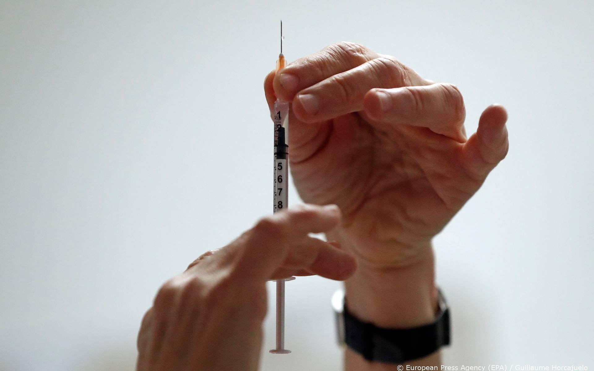 Pfizer: geen bewijs dat vaccin 3 weken na eerste dosis beschermt