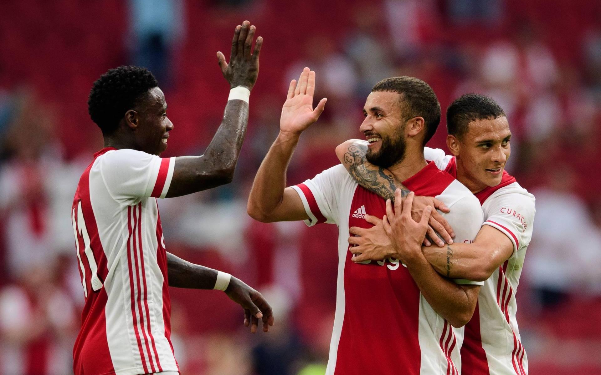 Labyad en Lang laten zich zien in oefenduel van Ajax