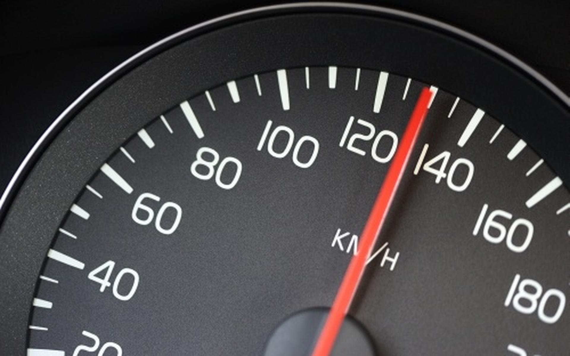 Man uit Jistrum raakt rijbewijs kwijt - Leeuwarder Courant