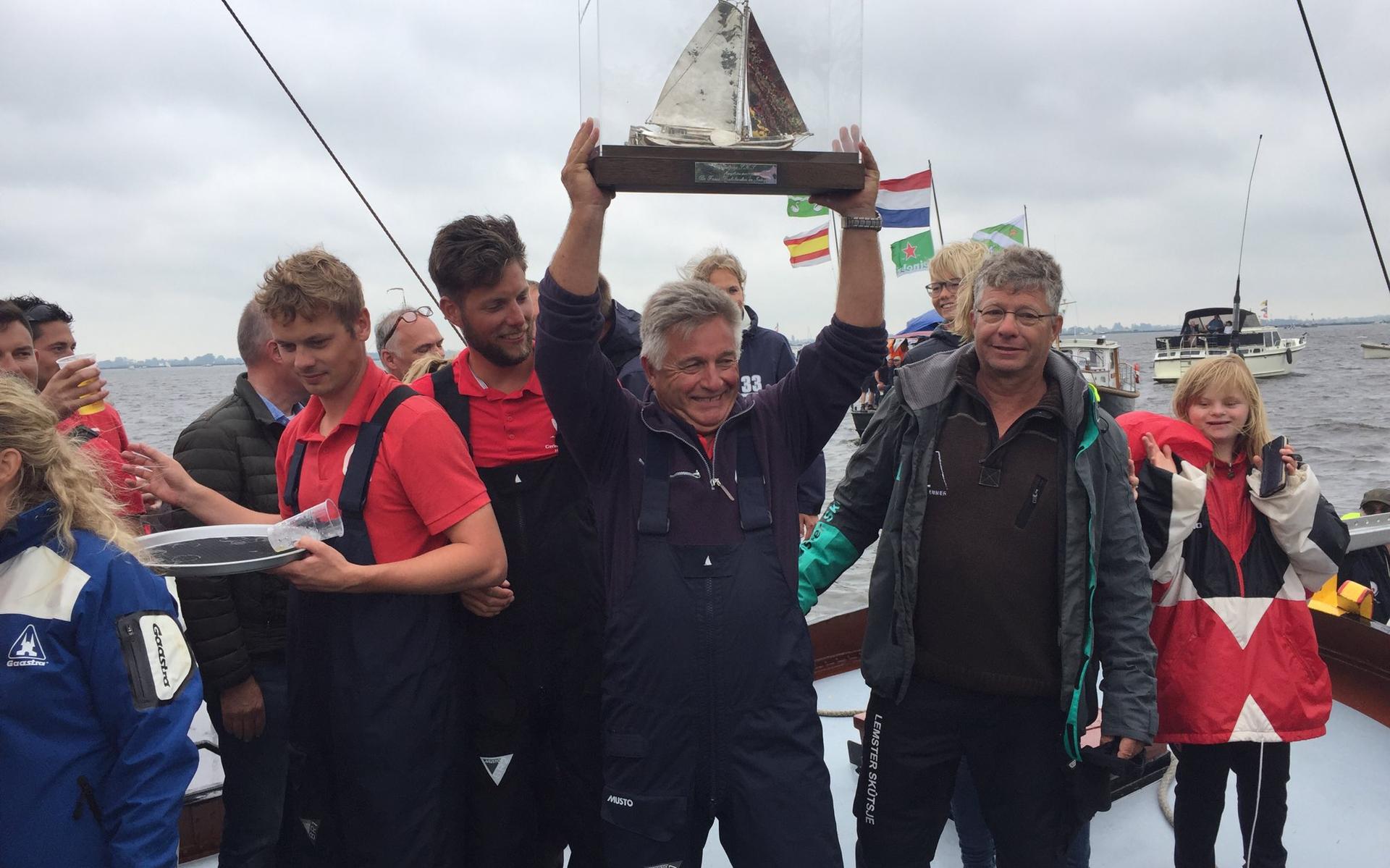 Grou voor vijftiende keer SKS-kampioen, Douwe Visser in illuster gezelschap met derde titel op rij -