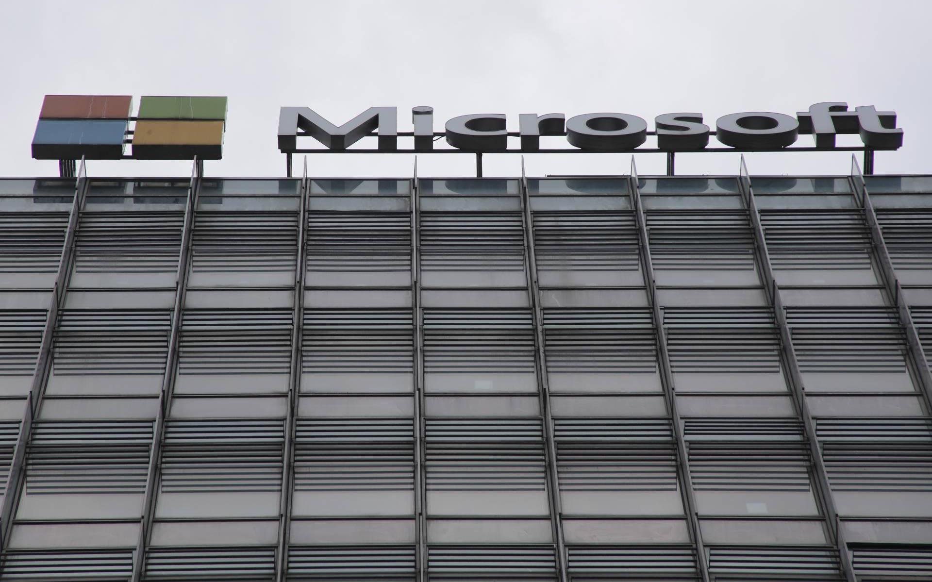 Clouddiensten Stuwen Omzet Microsoft - Leeuwarder Courant