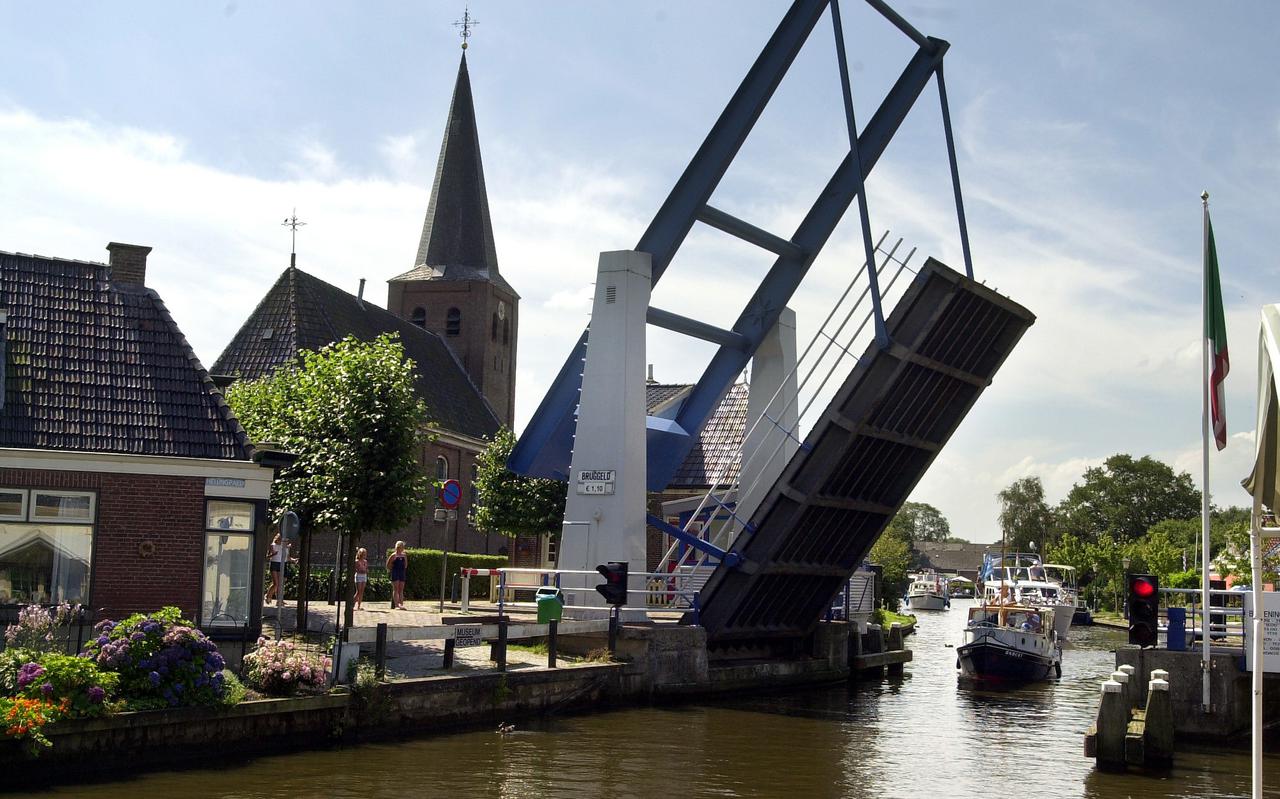De dorpsbrug in het hart van Warten. Foto ter illustratie.