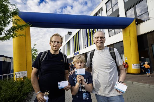 Tim loopt zijn eerste Avond4daagse, vader Fokke al zijn vijftiende. „Samen lopen is veel leuker dan 