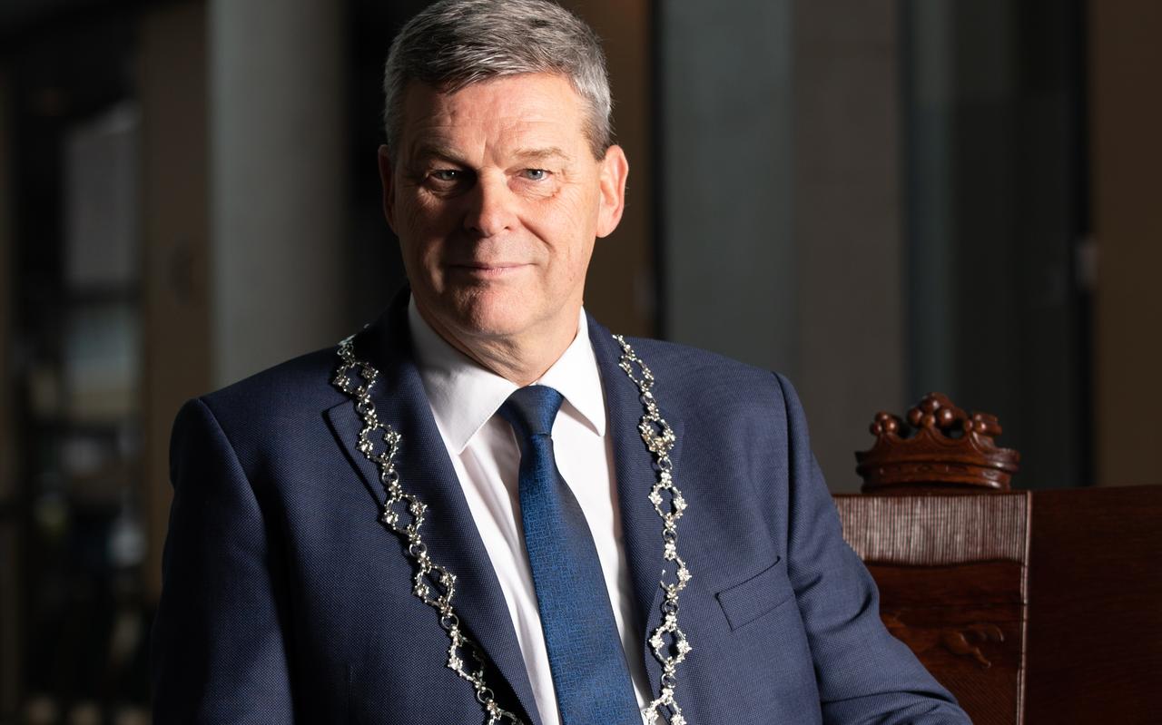 Burgemeester Klaas Agricola van Dantumadiel. Burgemeester Klaas Agricola van Dantumadiel.