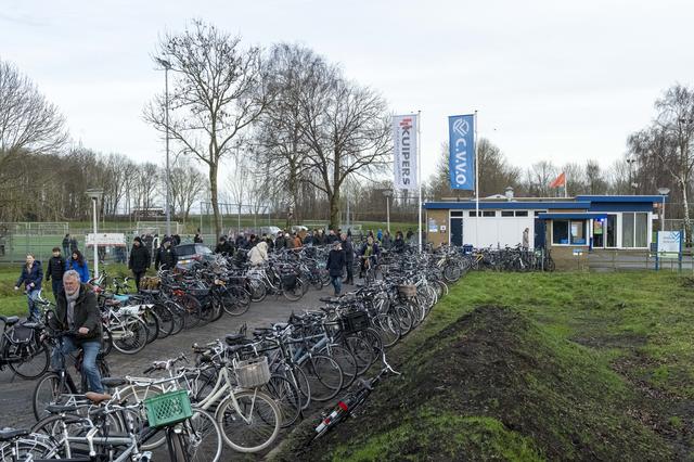 Voetbalclubs Lemmer lopen vier ton subsidie mis na storing subsidieloket: ‘In finansjeel debacle’