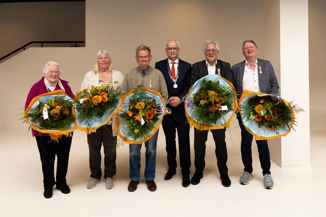 Vijf koninklijke onderscheidingen in Smallingerland