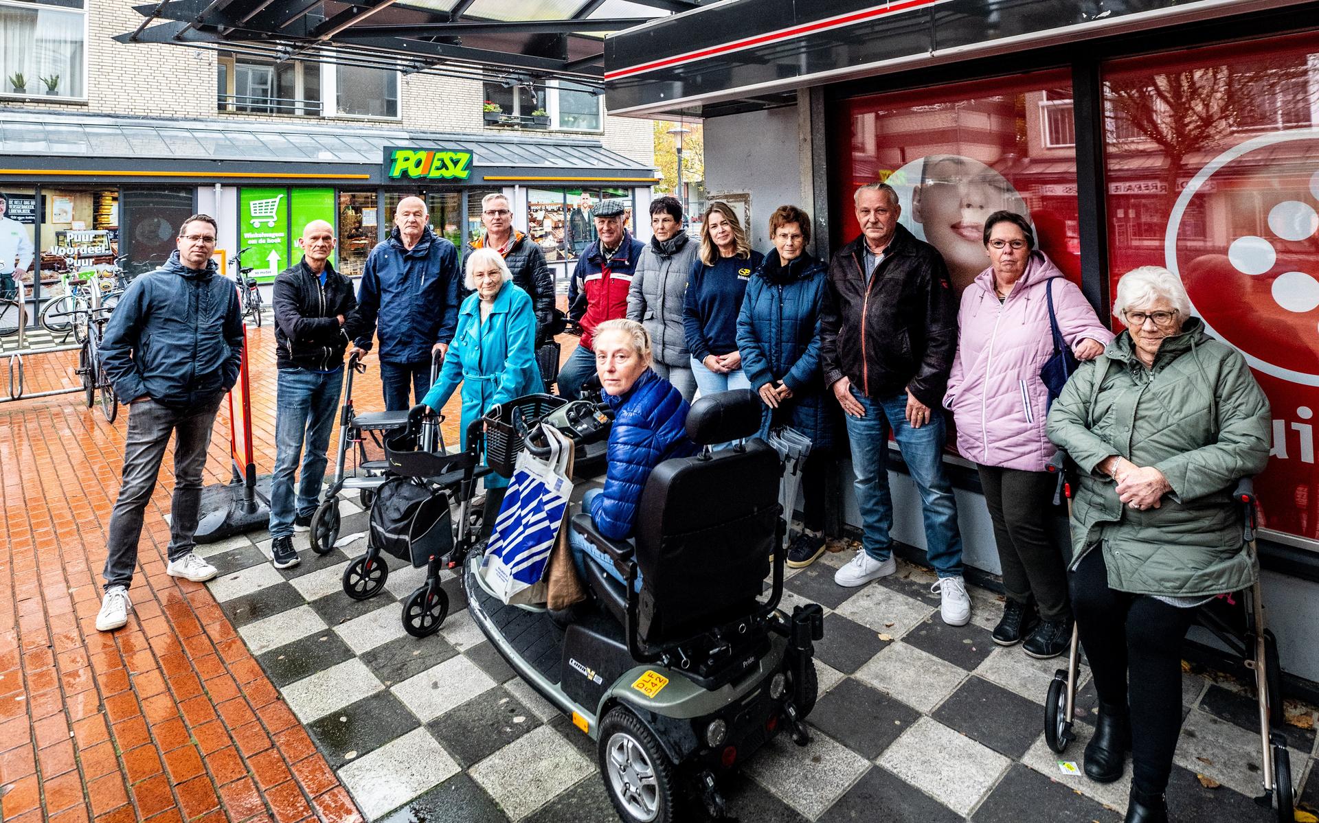 Dirk (64) en zijn buurtgenoten zijn overlast in Leeuwarder wijk Camminghaburen zat. 'Het lijkt hier