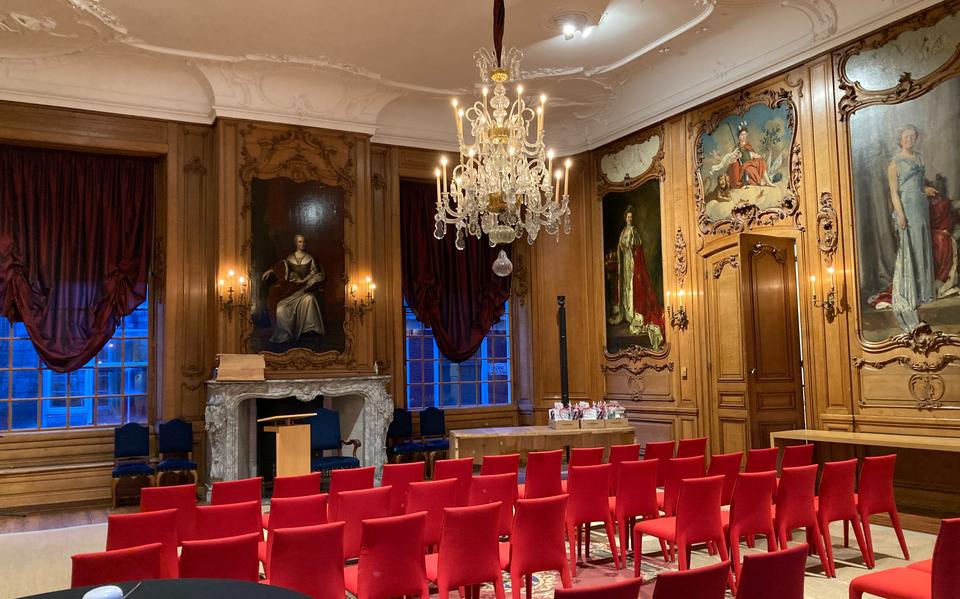 De Oranjezaal in Leeuwarden waar de naturalisatieceremonie woensdag plaatsvond.