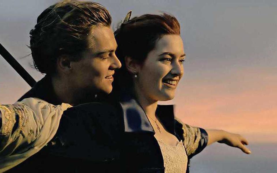 De iconische boegscène met Leonardo DiCaprio als Jack en Kate Winslet als Rose in ’Titanic’.