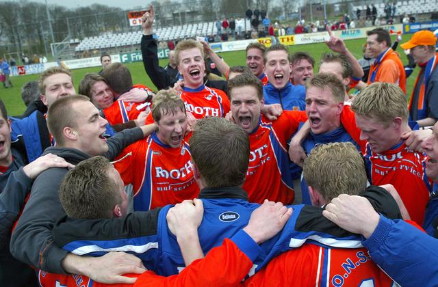 Hoe ONS Sneek in 2006 met een ‘campingteam’ voetbalgeschiedenis schreef