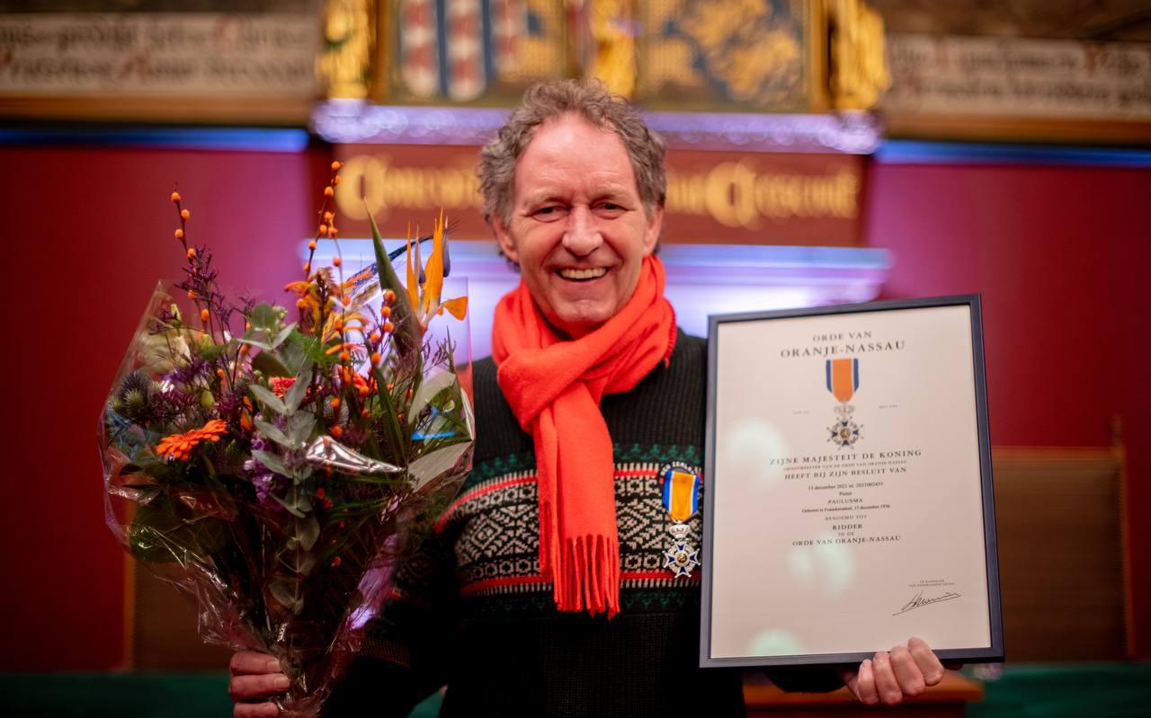 Piet Paulusma, Ridder in de Orde van Oranje Nassau.
