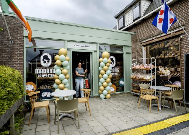 Nieuwe bakkerij opent in pand Van der Kloet in Dronryp: ‘Dit heb je toch gemist’