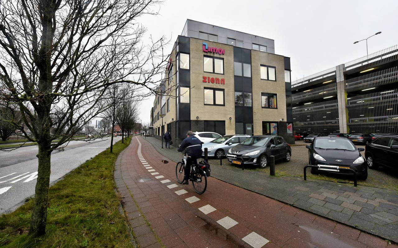 De nachtopvang aan de Oostergoweg in Leeuwarden wordt op termijn samengevoegd met de algemene opvang aan de Nieuweweg. De nachtopvang aan de Oostergoweg in Leeuwarden wordt op termijn samengevoegd met de algemene opvang aan de Nieuweweg.