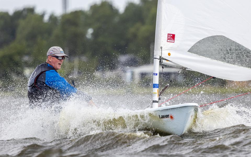 Marcel Vos in de ILCA7.