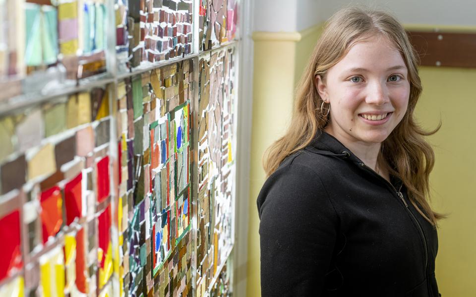 Rianne (17) na haar examen filosofie bij Stedelijk Gymnasium Leeuwarden.