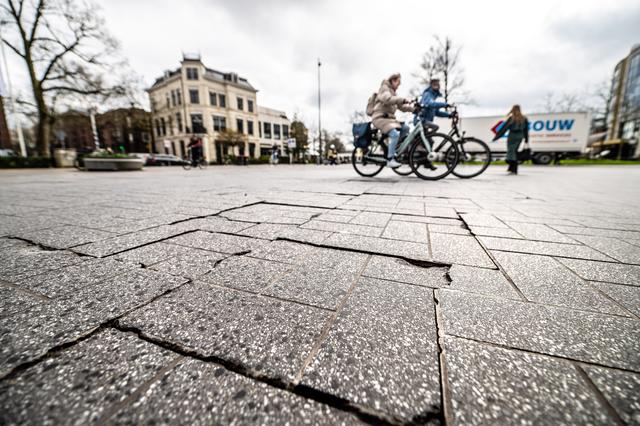 Toch weer asfalt voor NS-station Leeuwarden: sterker