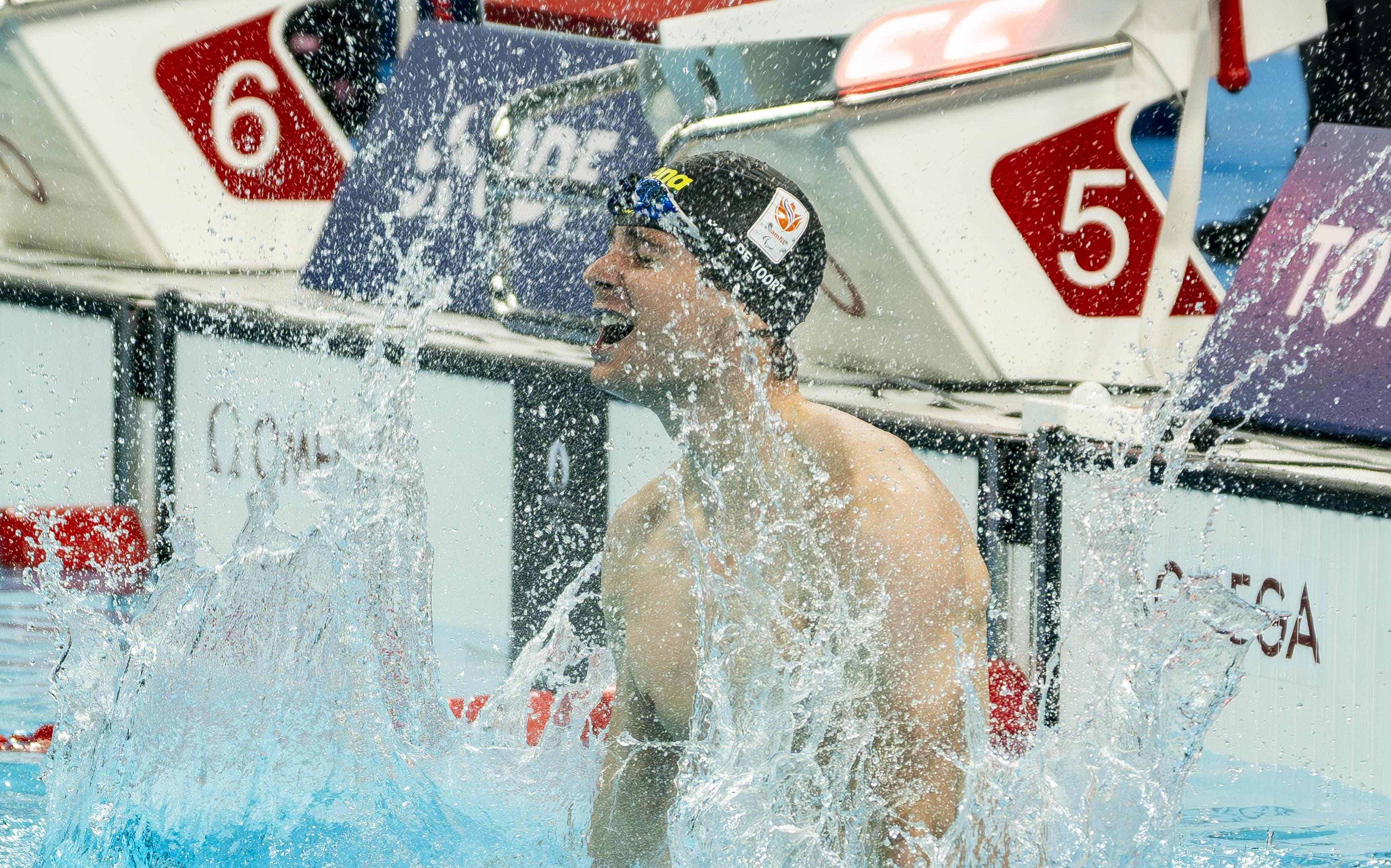 Parazwemmer Olivier van de Voort uit Elsloo pakt goud op 100 meter rugslag